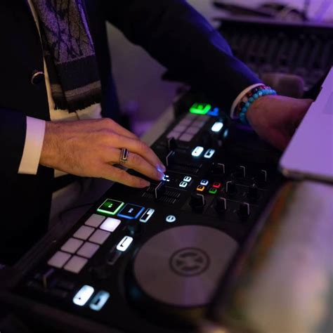 Spellbinding Sounds: Creating an Atmosphere of Magic with DJ Performances